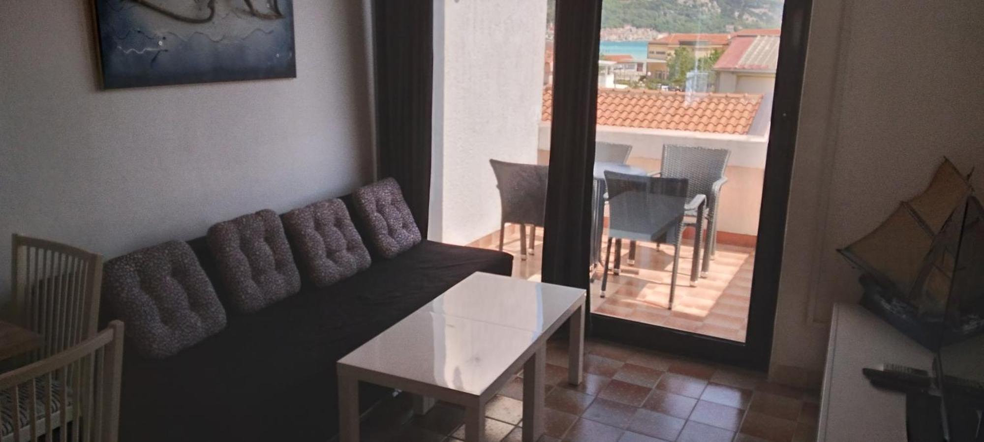 Apartmani Baska S Pogledom Na More Buitenkant foto