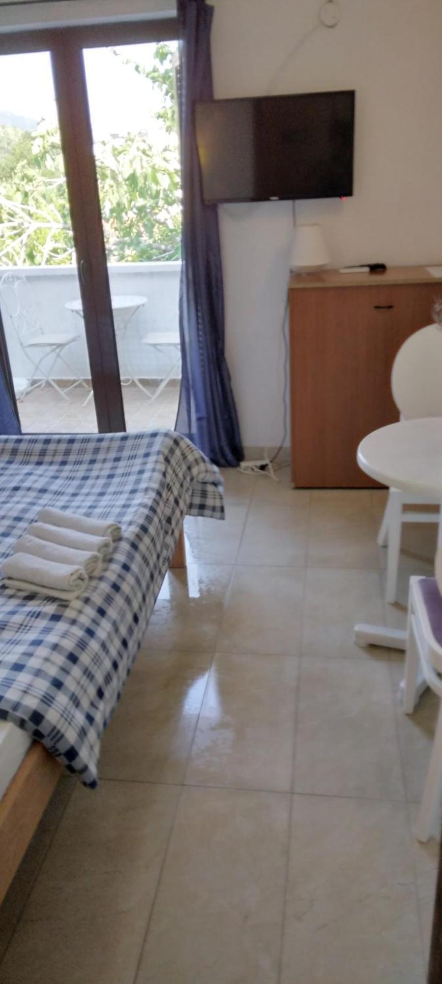 Apartmani Baska S Pogledom Na More Buitenkant foto